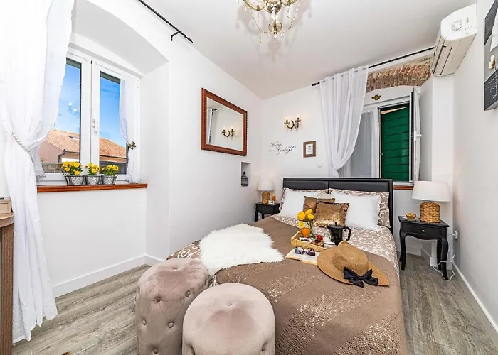 Konukevi Tomic Split