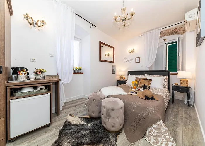 Konukevi Tomic Split